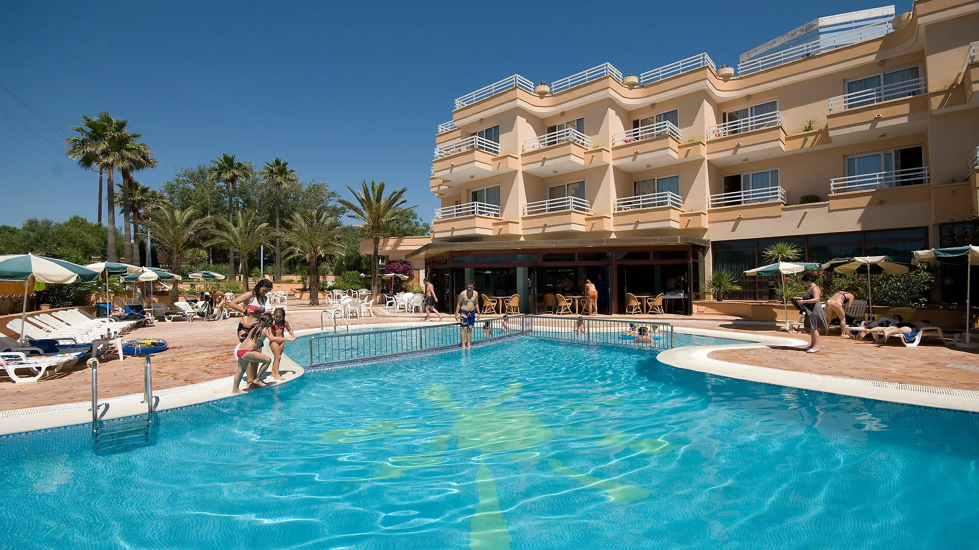 Mandisur Apartments Cala Mendia